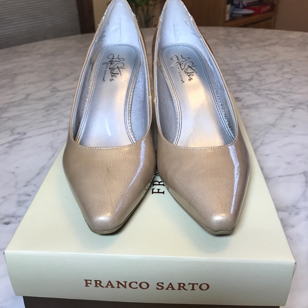 NEW Franco Sarto pointed toe 2” heel - Picture 2 of 6